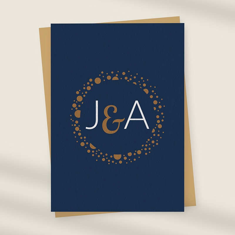 Faire part de mariage minimaliste dans les couleurs bleu marine et or
